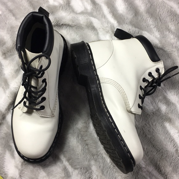 dr martens white boots mens